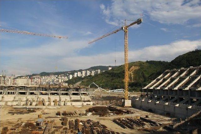 Akyazı Stadyumu’nun İnşaatında Yüzde 35-40 Fiziki Gerçekleşme Sağlandı