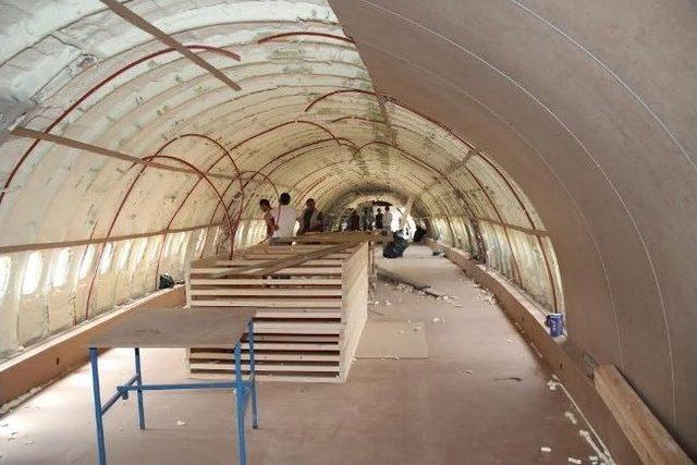 Bu Da U&ccedil;ak K&uuml;t&uuml;phane 2