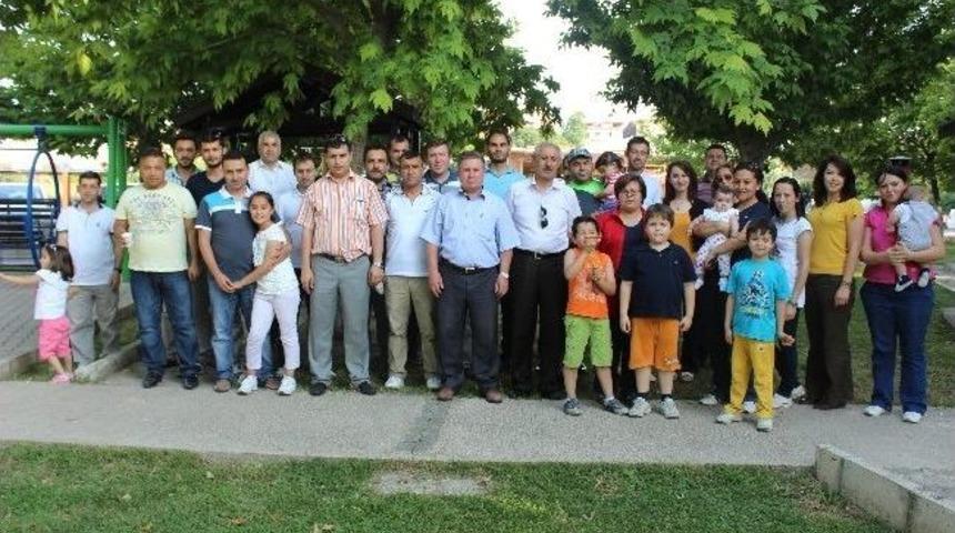 T&uuml;rk Eğitim Sen &Uuml;yeleri Yıl Sonu Pikniğinde Bir Araya Geldi