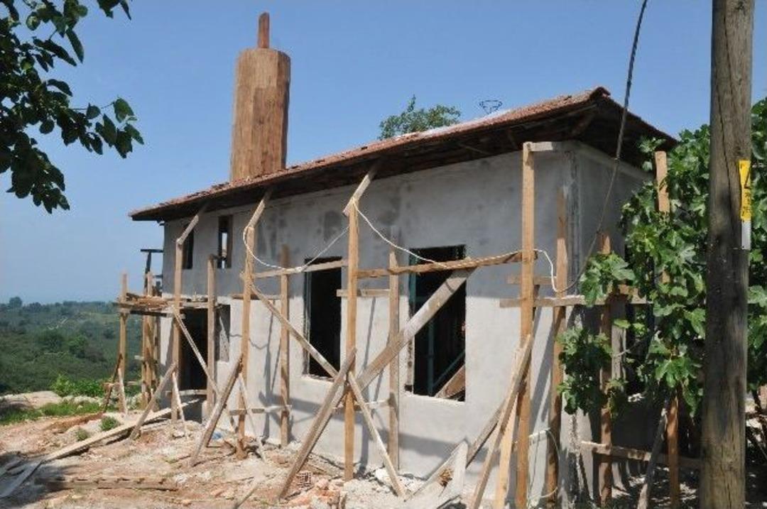 Ak&ccedil;akoca'da Tarihi Cami Restore Ediliyor