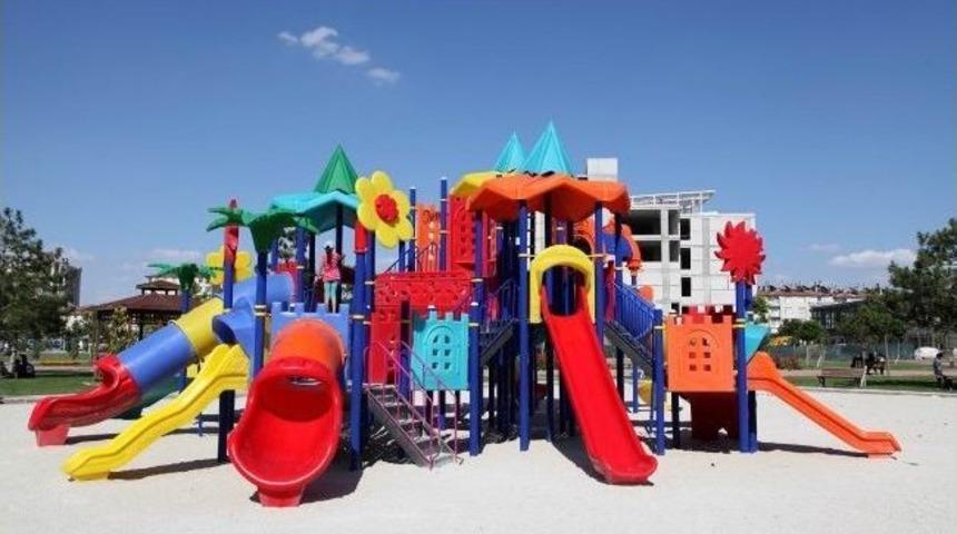 Sel&ccedil;uklu&rsquo;da 23 Mahalleye 23 &Ccedil;ocuk Oyun Grubu