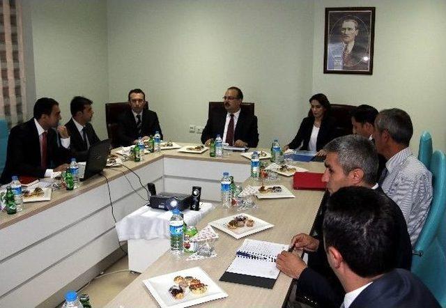 Vali Canbolat&rsquo;tan Sağlık Kuruluşlarına Ziyaret 1