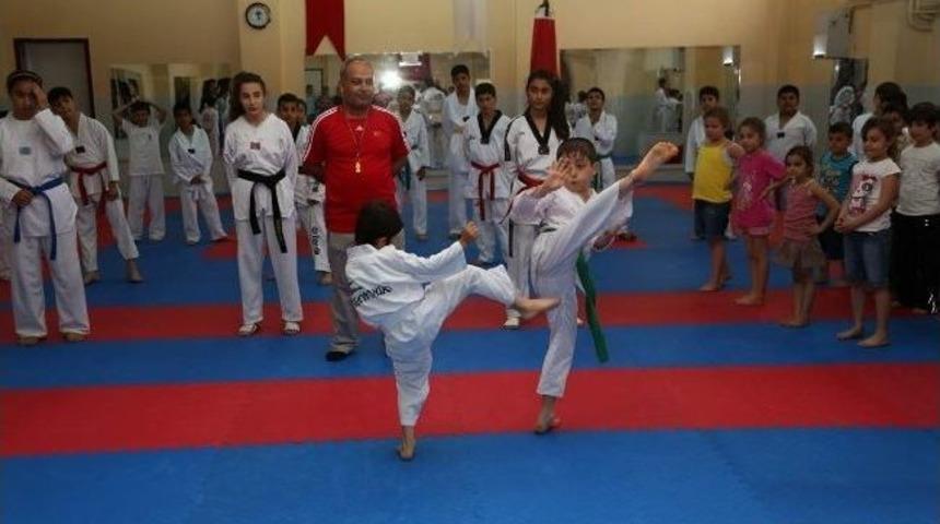 Şampiyon Taekvandocular Şehitkamil&rsquo;de Yetişecek