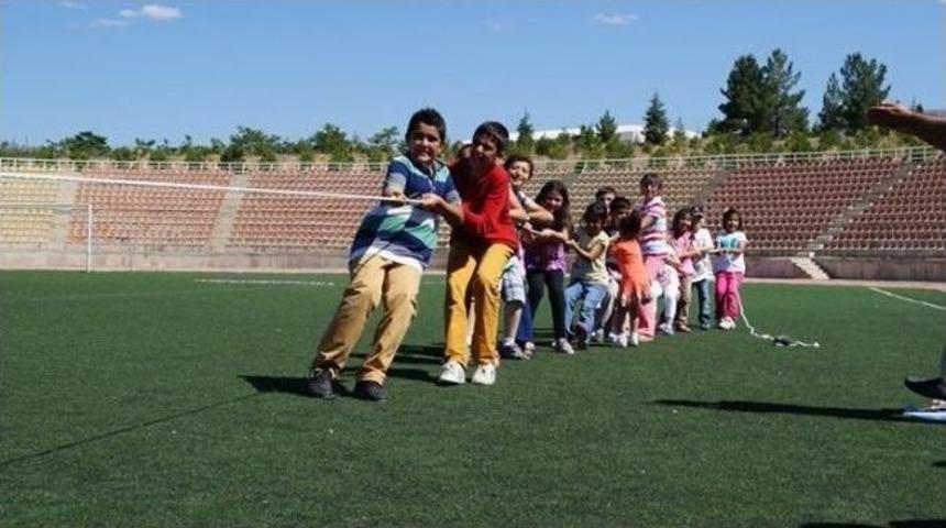 Baro'dan U&ccedil;urtma Şenliği