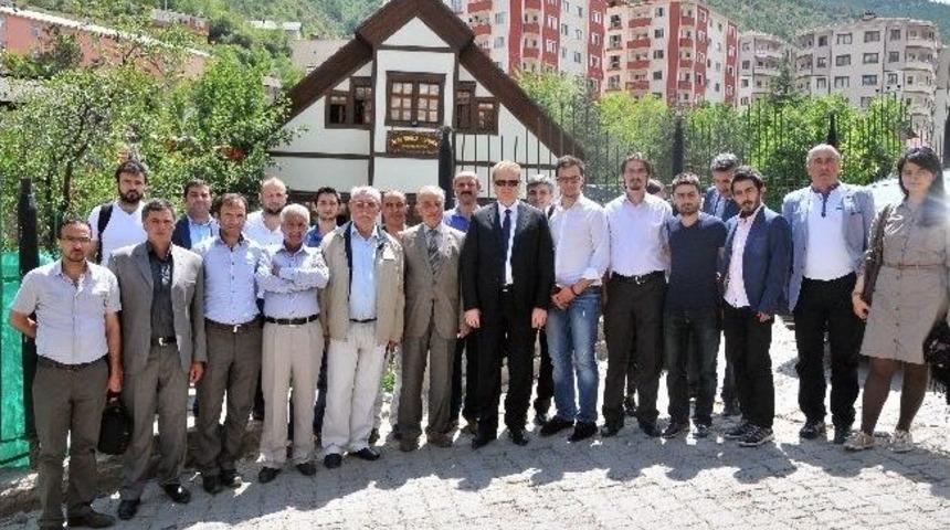 Vali Yavuz Gazetecilerle Buluştu