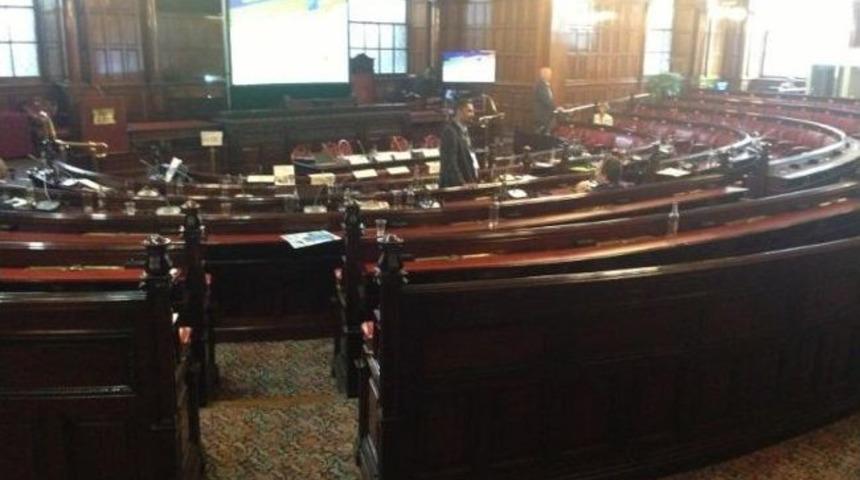 Başkan &Uuml;z&uuml;lmez, İngiltere&rsquo;de Uclg Zirvesine Katıldı