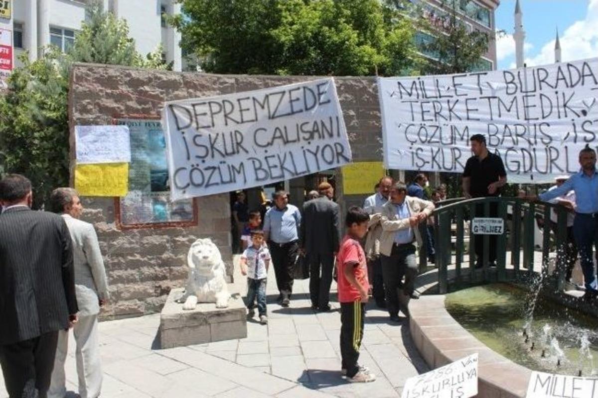 İş-kur &Ccedil;alışanları Eylemde