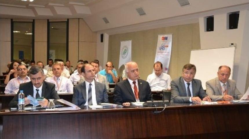 Vali Bektaş, Cıtes T&uuml;z&uuml;ğ&uuml; Ve Biyoka&ccedil;ak&ccedil;ılık Konferansına Katıldı