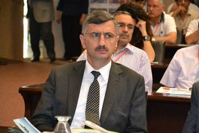 Vali Bektaş, Cıtes Tüzüğü Ve Biyokaçakçılık Konferansına Katıldı