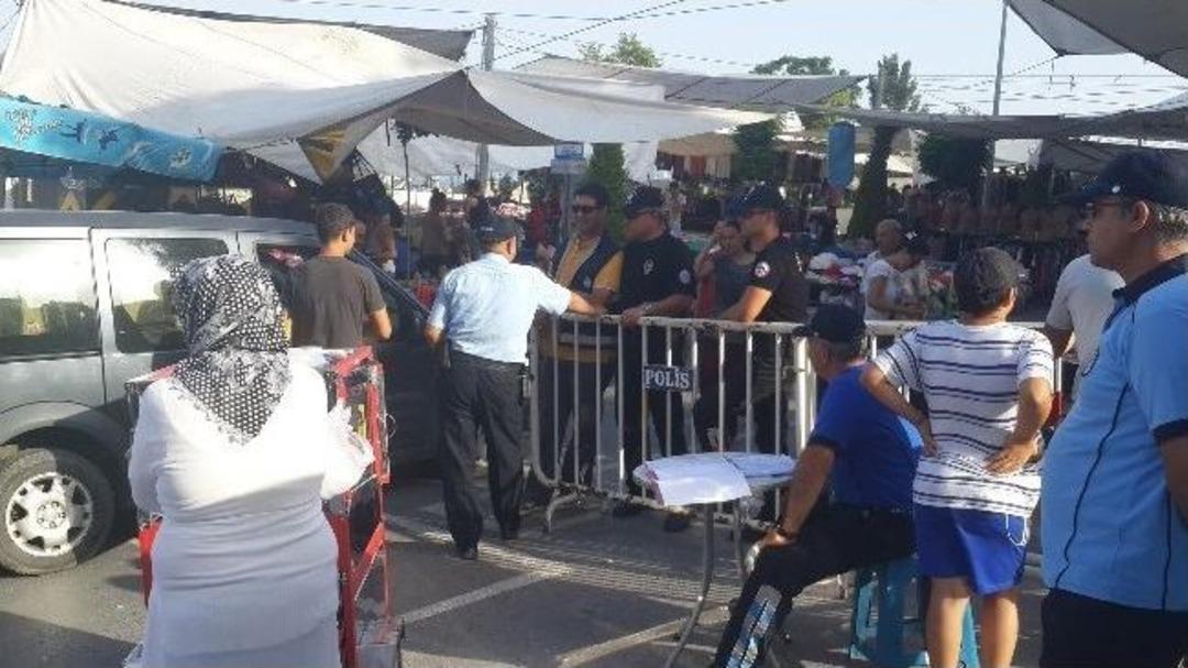 Tartışmalara Yol A&ccedil;an Kuşadası Tekstil Pazarı Yeniden A&ccedil;ıldı