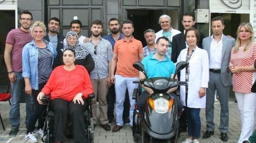 Gen&ccedil;ler Sahip &Ccedil;ıktı