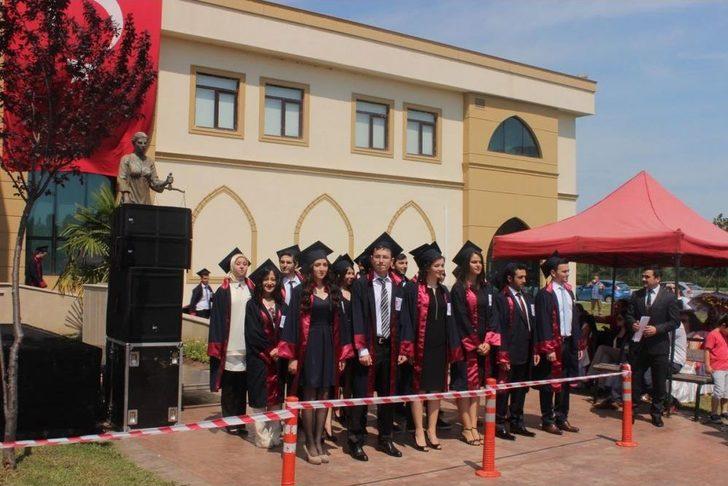 Ali Fuad Başgil Hukuk Fakültesi'nde Ilk Mezuniyet Töreni G2
