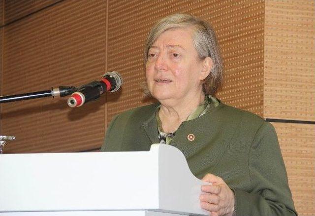 Nükhet Hotar: “3 Çocuk Başbakanımızın Fantezisi Değil”