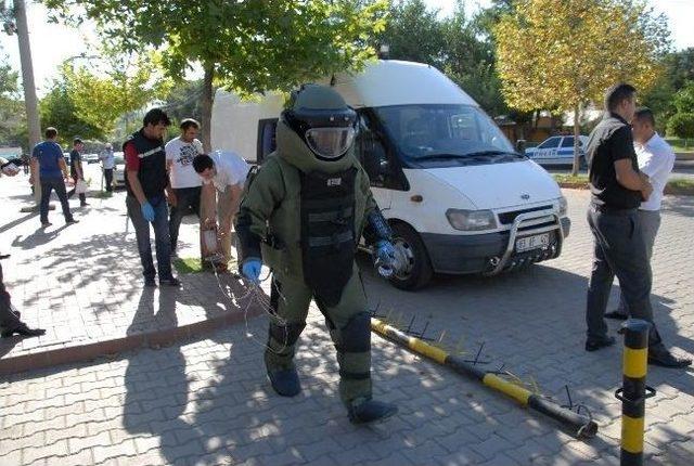 Siverek te Jandarma Komutanlığı &Ouml;n&uuml;ne Bırakılan Ş&uuml;pheli Valiz Korkuttu 2