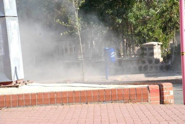 Siverek te Jandarma Komutanlığı &Ouml;n&uuml;ne Bırakılan Ş&uuml;pheli Valiz Korkuttu 3