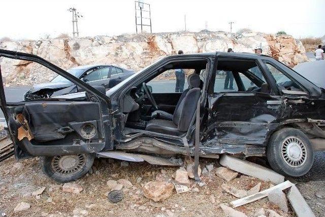 Didim&rsquo;de Trafik Kazası: 1 Yaralı 2