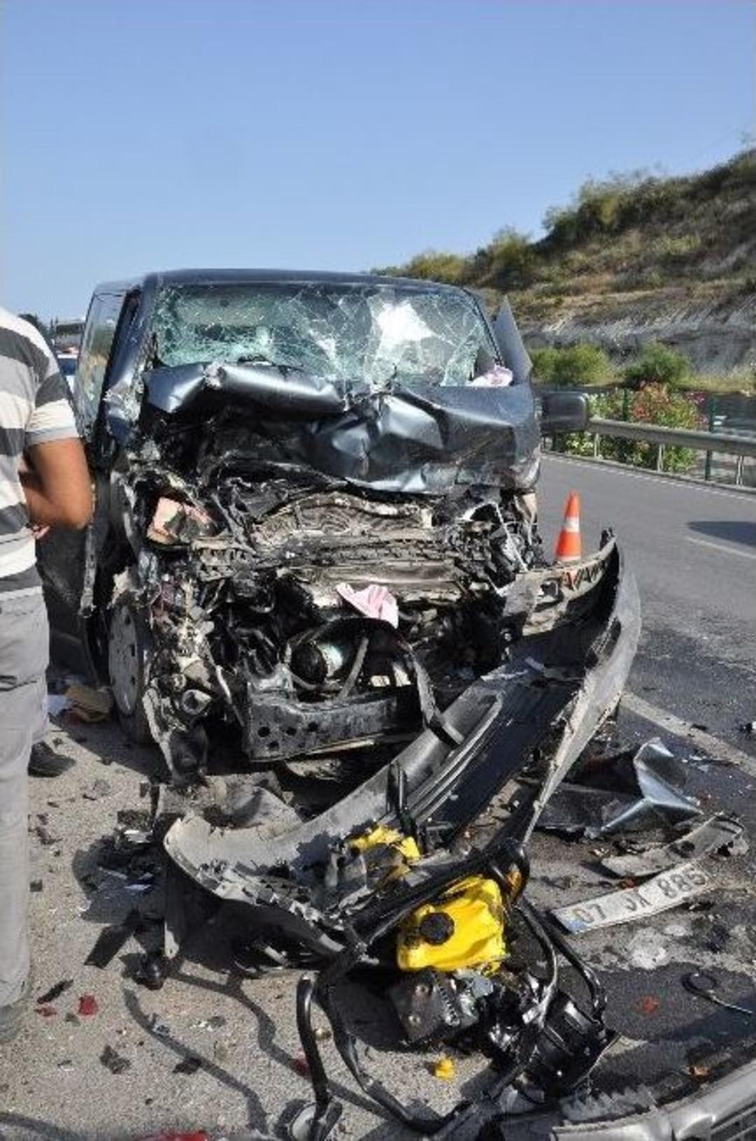 Transporter Su Tankerine &Ccedil;arptı: 1 Yaralı