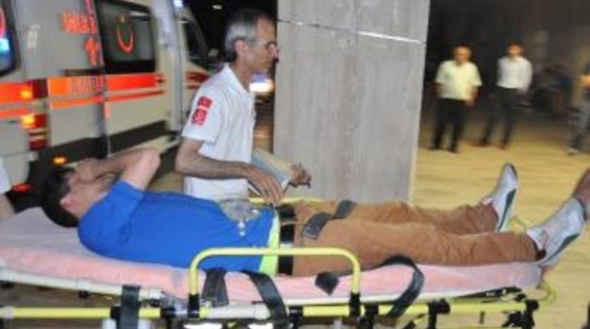 Parkta Tartıştığı Arkadaşını Bı&ccedil;akladı