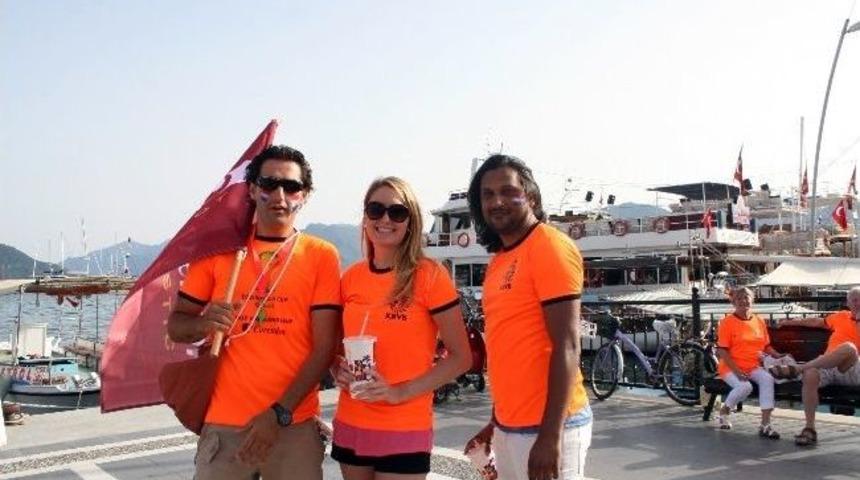 (&ouml;zel Haber) Marmaris Sokakları Portakal Rengine B&uuml;r&uuml;nd&uuml;