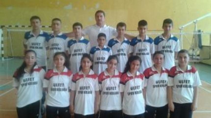 17 Yaşaltı T&uuml;rkiye Badminton Şampiyonası