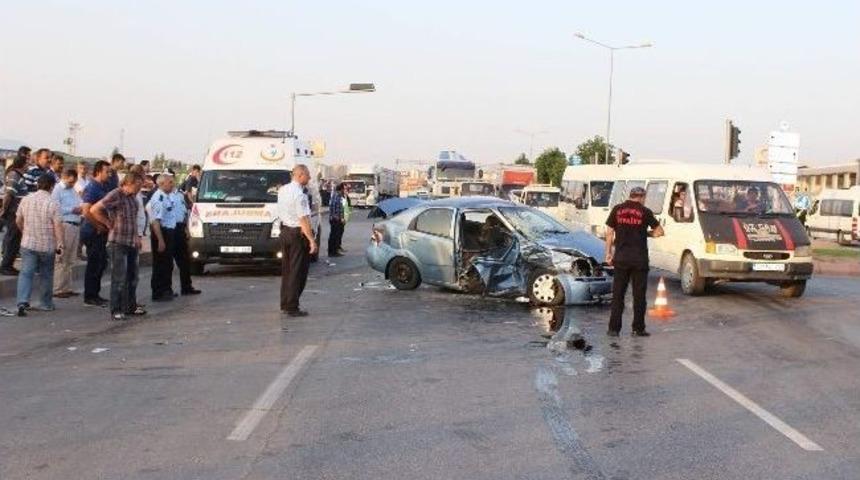 Hasta Taşıyan Ambulans Kaza Yaptı: 6 Yaralı