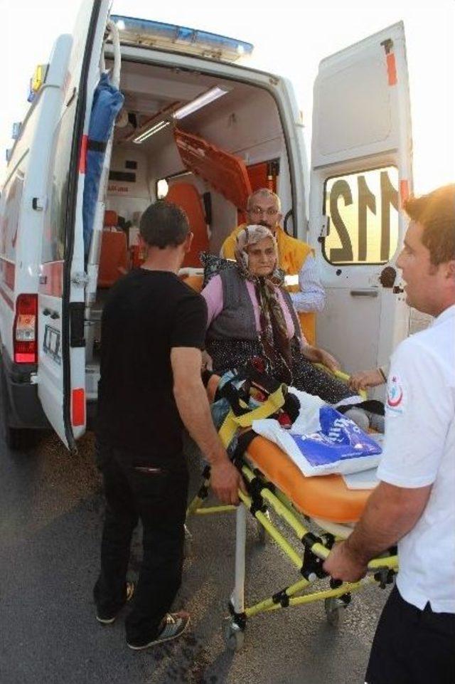 Hasta Taşıyan Ambulans Kaza Yaptı: 6 Yaralı
