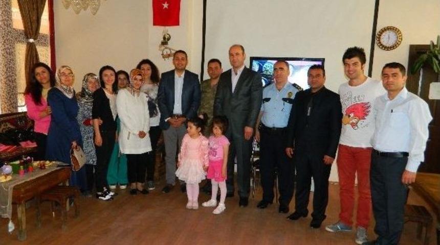 Anaokulu &Ouml;ğretmenlerine Teşekk&uuml;r Belgesi Verildi