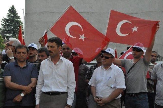 Türk-iş Sakarya Temsilciliği Özelleştirmelerle İlgili Basın Açıklaması Yaptı