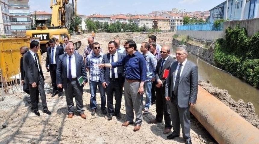 Başkan Ak G&uuml;m&uuml;şdere Vadisi İnşaatını İnceledi