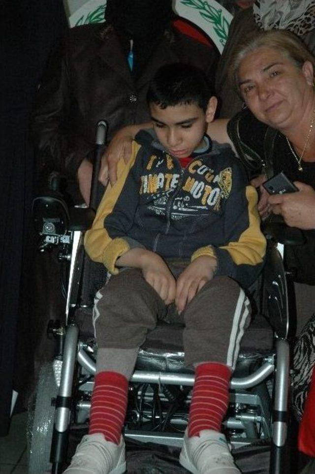 11 Yaşındaki Engelli Serkan, Ak&uuml;l&uuml; Araba İle Hayata Yeniden Tutundu 2