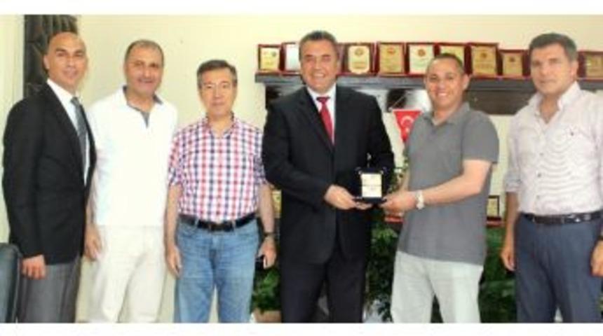 Atik Y&ouml;neticileri, T&uuml;zken&rsquo;i Ziyaret Etti