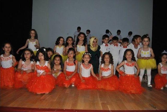 &Ccedil;ocuk Kul&uuml;pleri&rsquo;nde Mezuniyet Sevinci 1