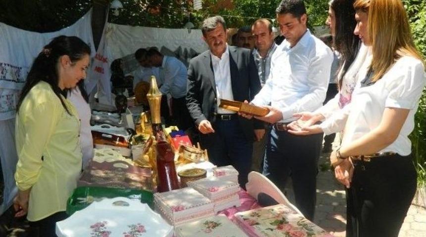 Sydv Ve Adem&rsquo;in Yıl Sonu Sergisi