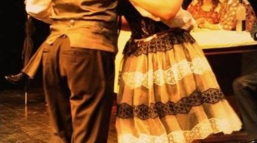 Avukatlar &ldquo;m&uuml;fettiş&rdquo; Adlı Oyunu Sahneledi