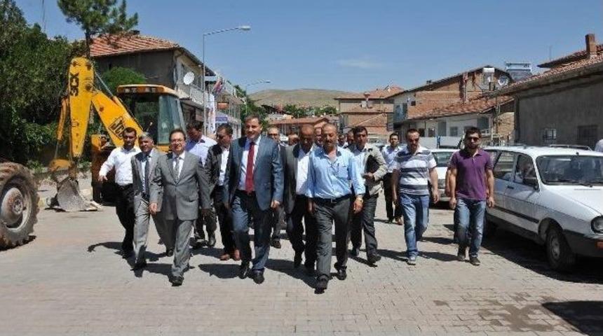 Malatya B&uuml;y&uuml;kşehir Belediye Başkanı Ahmet &Ccedil;akır, Ak&ccedil;adağ&rsquo;ı Ziyaret Etti