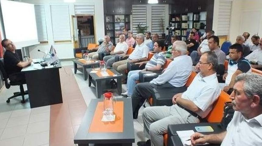 Prof. Dr. Mehmet Tikici'den &ldquo;kuşak Farkı Ve Değerler Değişimi&rdquo; Konferansı