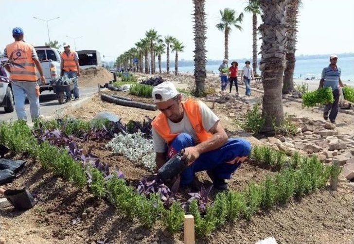 Konyaaltı Sahili Açılışa Hazırlanıyor G2