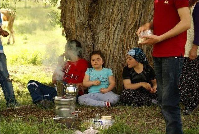 Okullar Tatil Olunca Tersine Göç Başlıyor