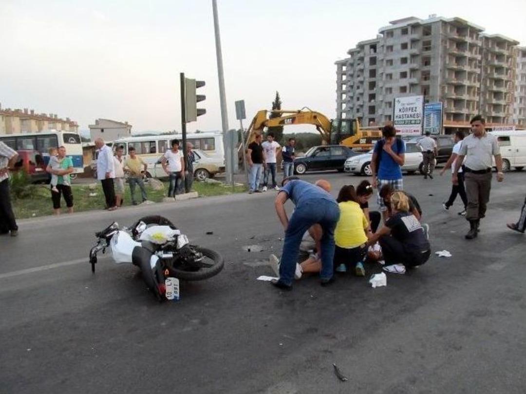 Edremit'te Motosiklet Kazası: 1 &Ouml;l&uuml;, 1 Yaralı