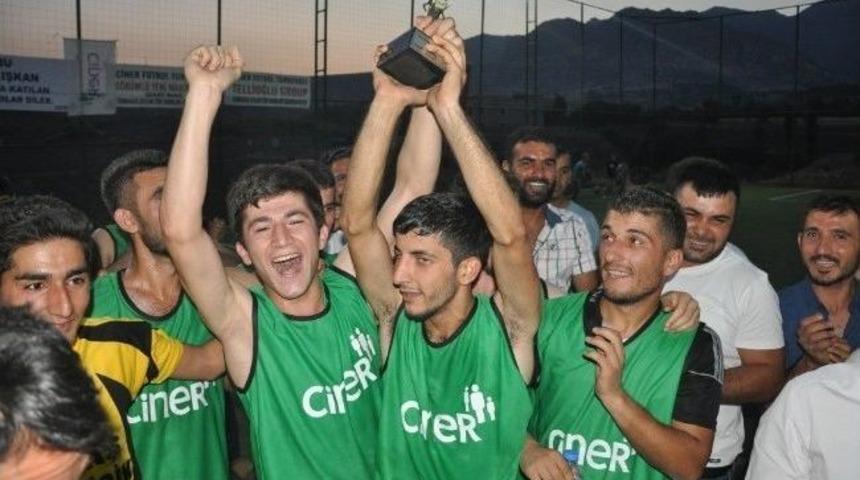 G&ouml;r&uuml;ml&uuml;&rsquo;de Halı Saha Futbol Turnuvasının Finali Yapıldı