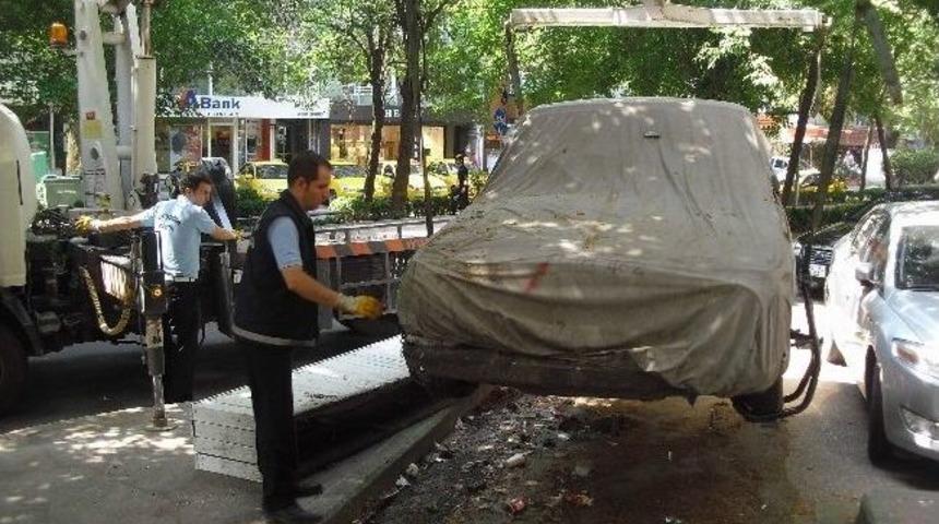 İzmit&rsquo;te Hurda Ara&ccedil;lar Kaldırılıyor