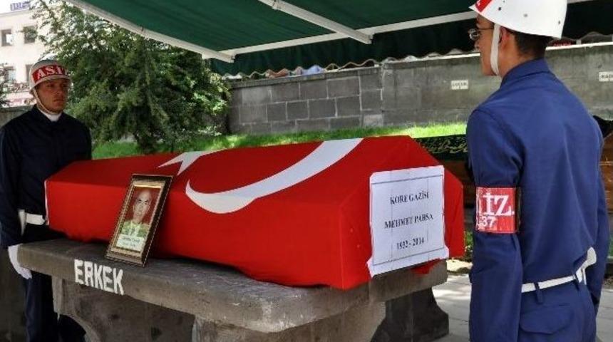 Kore Gazisi Mehmet Pahsa, Toprağa Verildi
