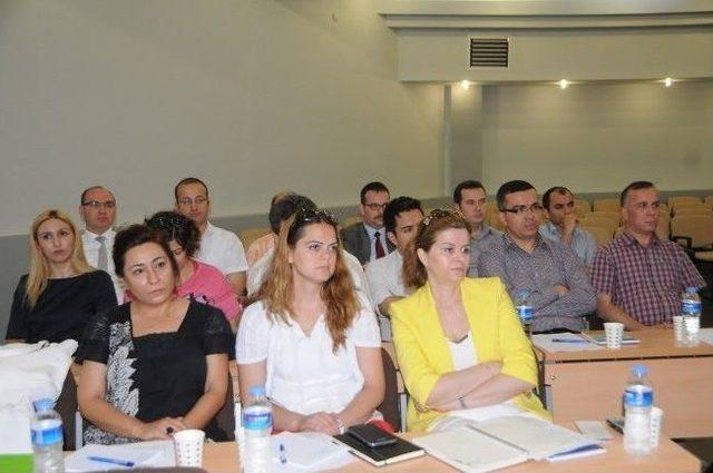 Manisa B&uuml;y&uuml;kşehir Belediye Personeline Stratejik Plan Eğitimi 1