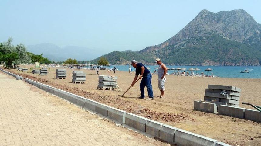 Adrasan'da Y&uuml;r&uuml;y&uuml;ş Yolu Yapılıyor