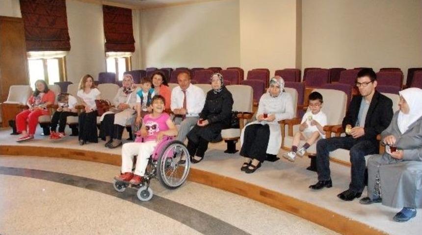 Engelli Aileleri Arslan&rsquo;ı Ziyaret Etti