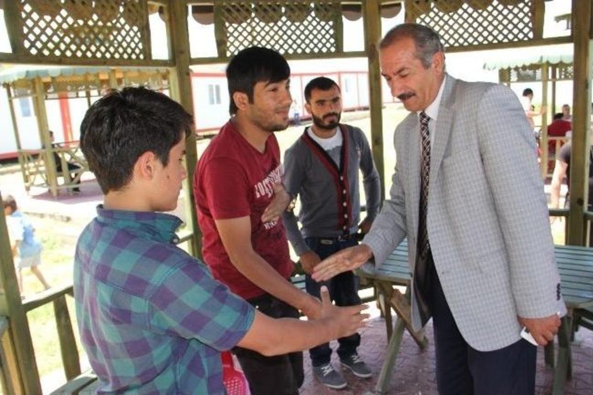 Tuşba Belediyesi&rsquo;nden Engellilere Moral Ziyareti