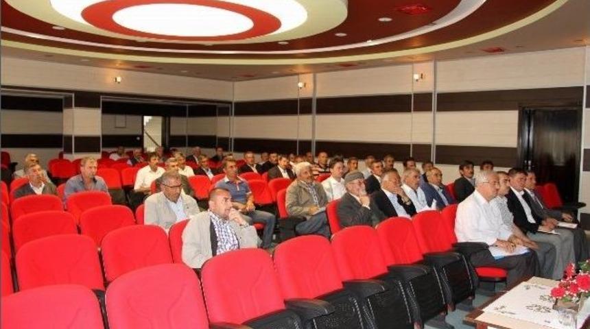Suşehri Kaymakamı Per&ccedil;i Muhtarlarla Bir Araya Geldi