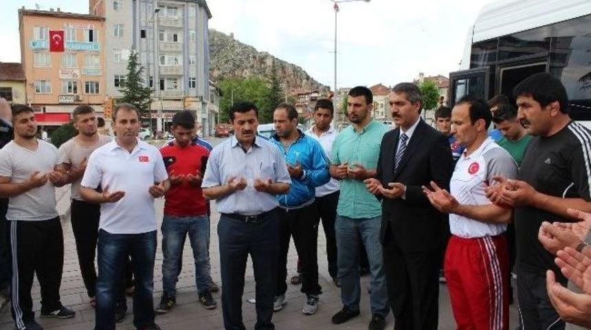Tokatlı G&uuml;reş&ccedil;iler Kırkpınar&rsquo;a Uğurlandı