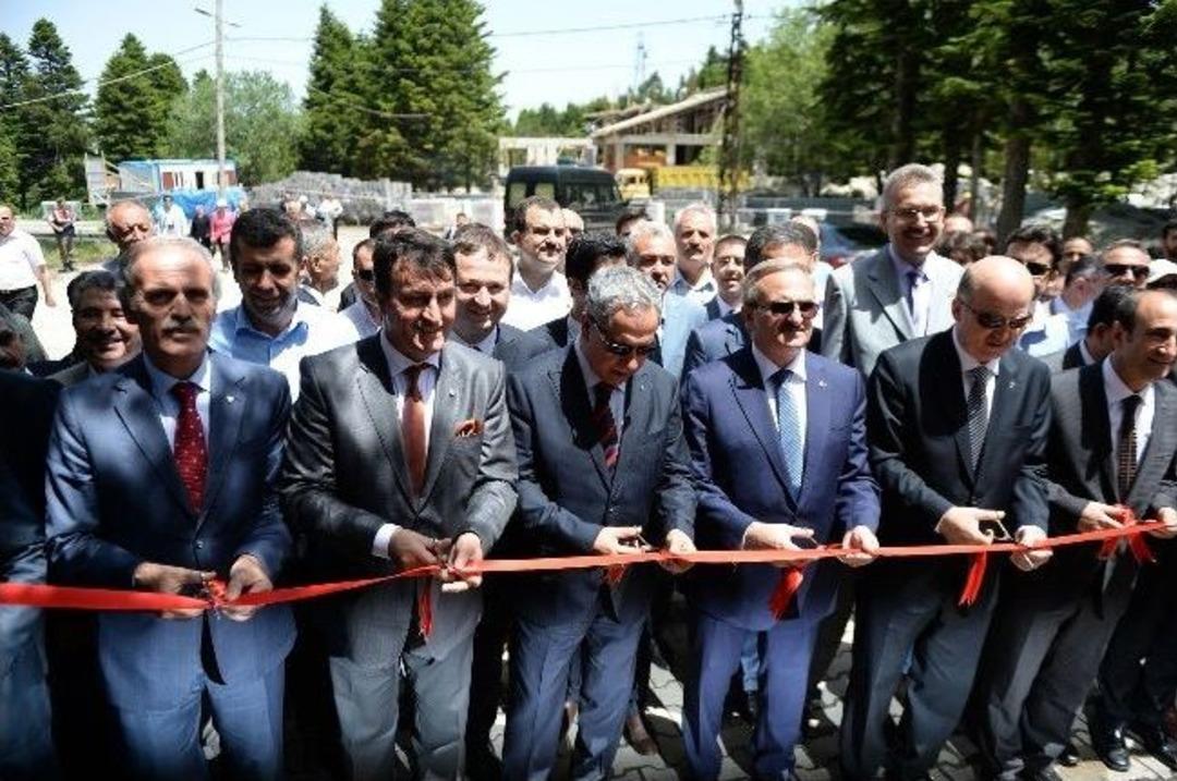 Başbakan Yardımcısı Arın&ccedil;, Sarıalan Sosyal Tesislerini Hizmete A&ccedil;tı