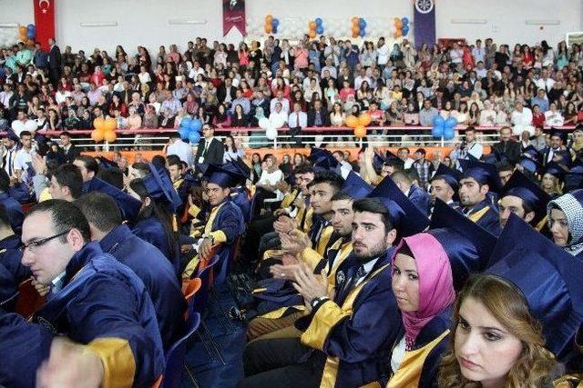 Rekt&ouml;r Korkmaz: &ldquo;hayatın Se&ccedil;imlerini Gen&ccedil;ler Belirleyecektir&rdquo; 3